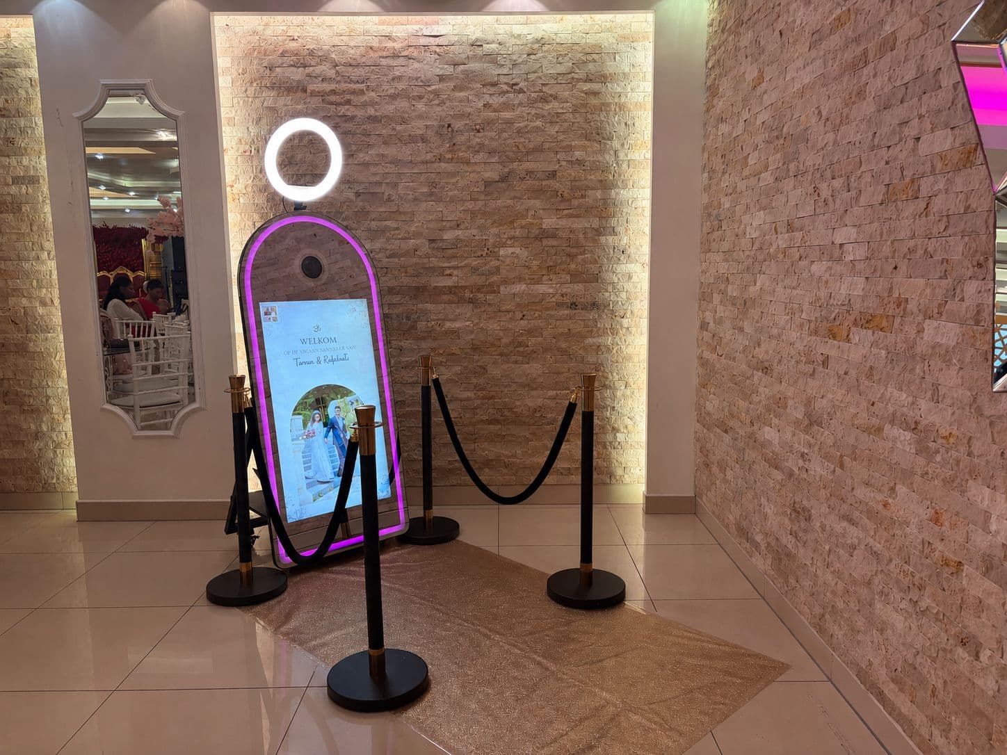 Mirror Photobooth op feestelijke locatie